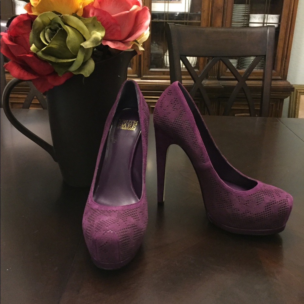 Truth or Dare Madonna Platform (purple)